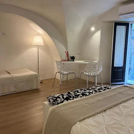 Vagaluna Short 3* Catania