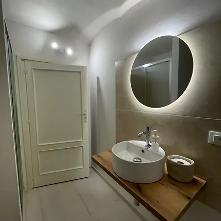 Vagaluna Short 3* Catania